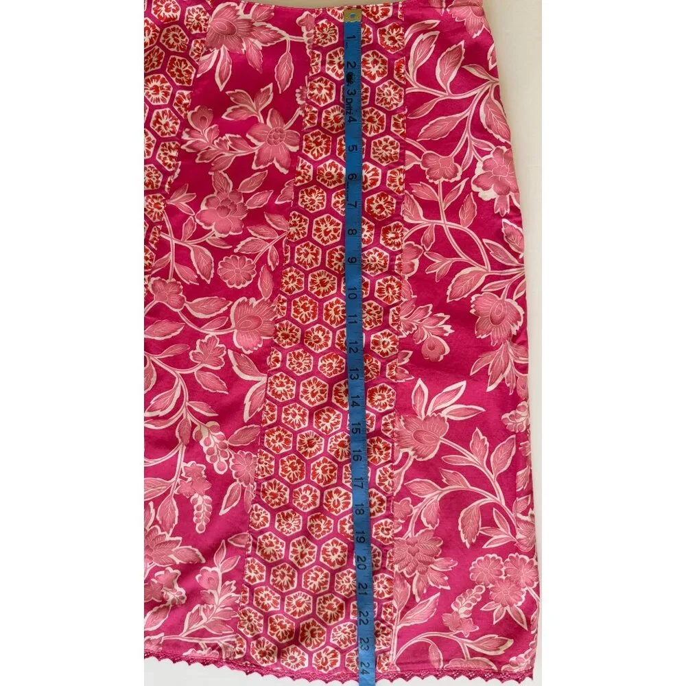 Floral Pink A-Line Skirt With Honeycomb Pattern By A.M.I. Size 10 Cotton & Spand